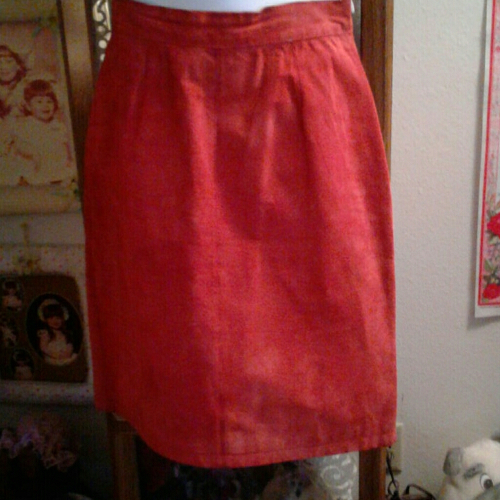 Vintage 80's,Red,Suede Leather,Bodycon Skirt with Sexy, Back Snap-Split Detail❤️